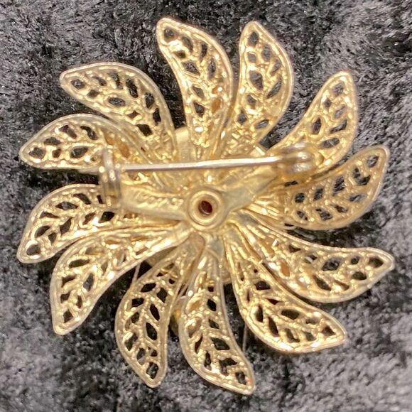 Coro Brooch Pin Goldtone Pink Moonglow Aurora Rhinestones Sunburst Flower Design - Picture 4 of 6